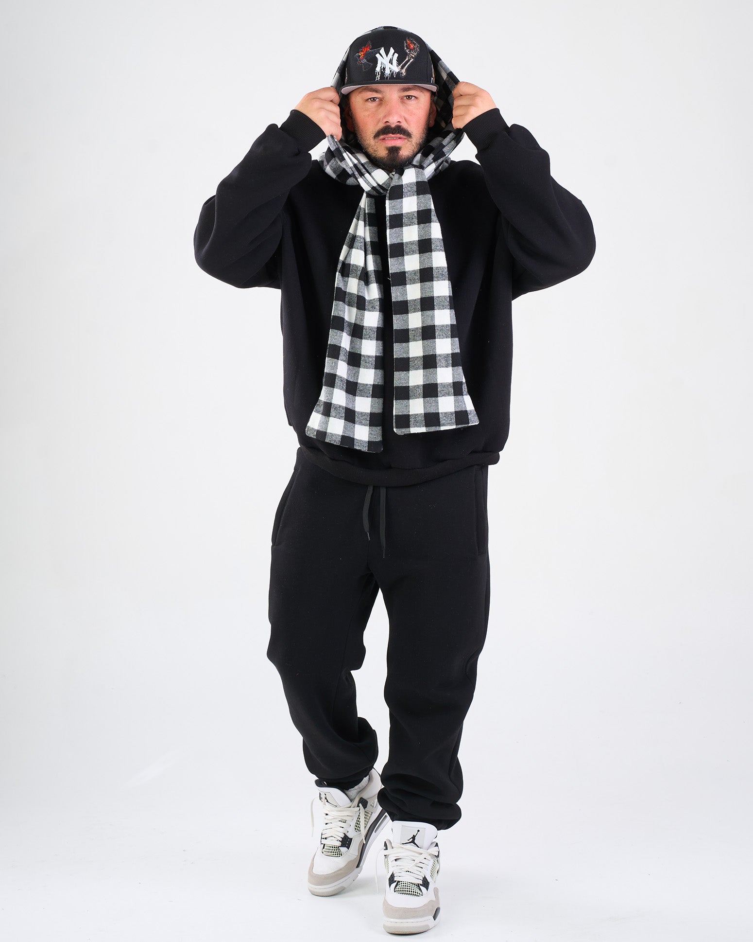 Tuta Nera Hoodie Cappuccio Scacchi | CTDP